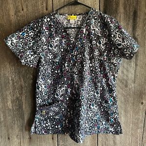 Wonderwink scrub top